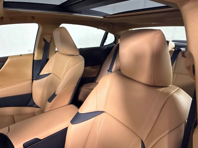 New 2025 Lexus ES 350 Ultra Luxury image 6