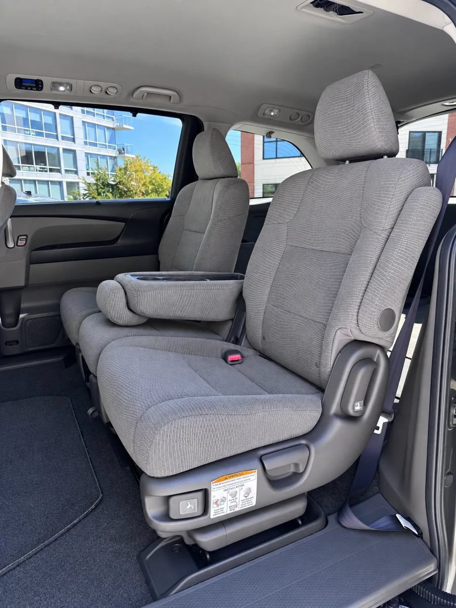 Used 2012 Honda Odyssey EX image 9