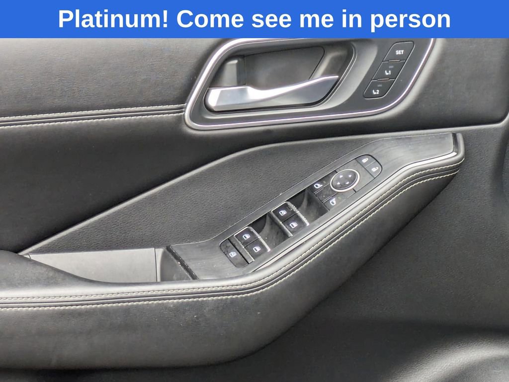 Used 2021 Nissan Rogue Platinum image 10