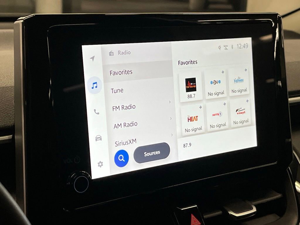 Used 2024 Toyota Corolla Cross XLE w/ Convenience Package image 27