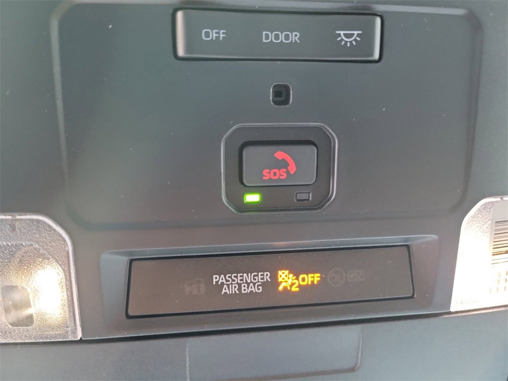 Used 2025 Toyota Tacoma TRD Off-Road image 17