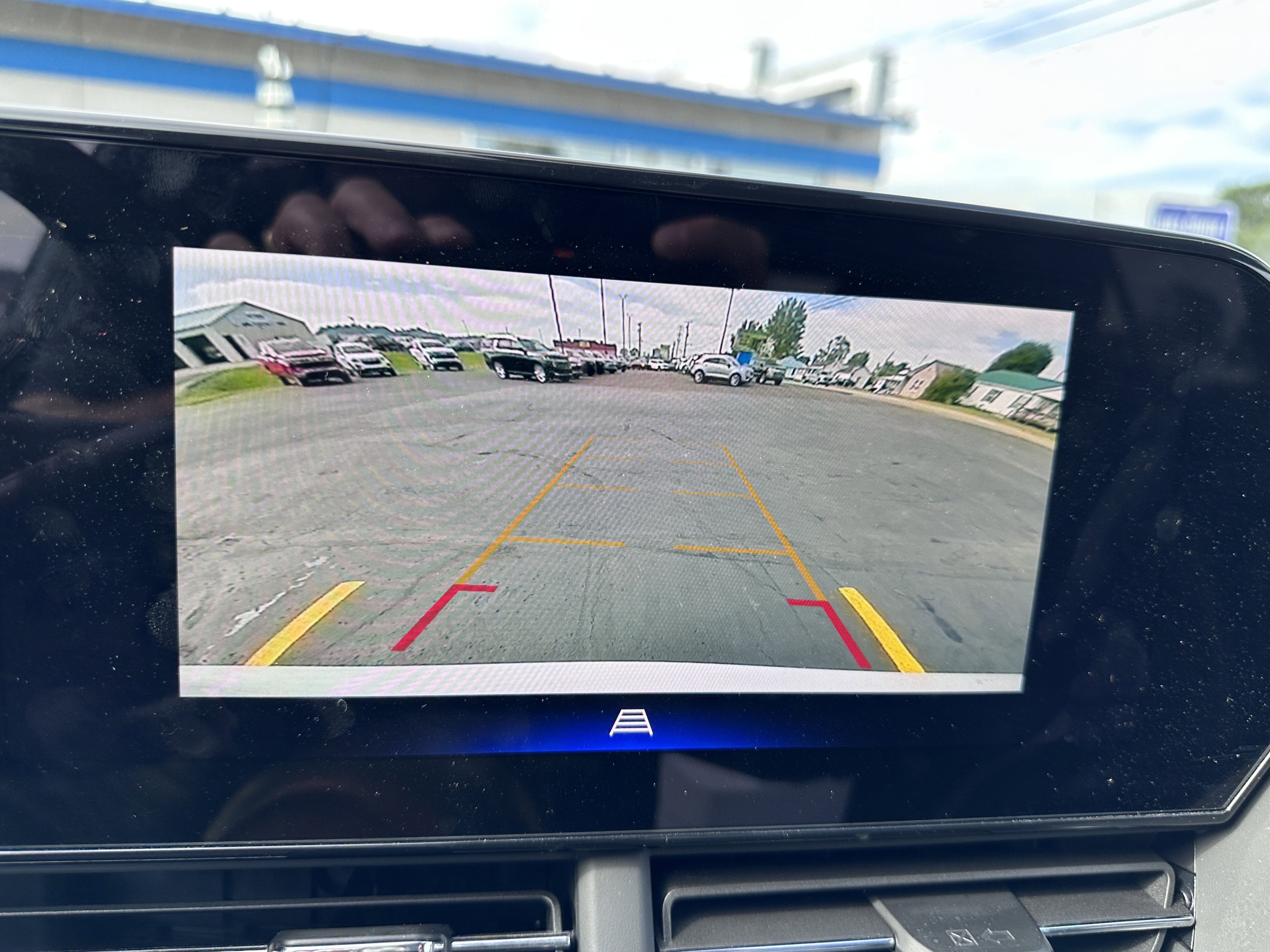 Used 2025 Chevrolet Trax LT w/ Driver Confidence Package image 16