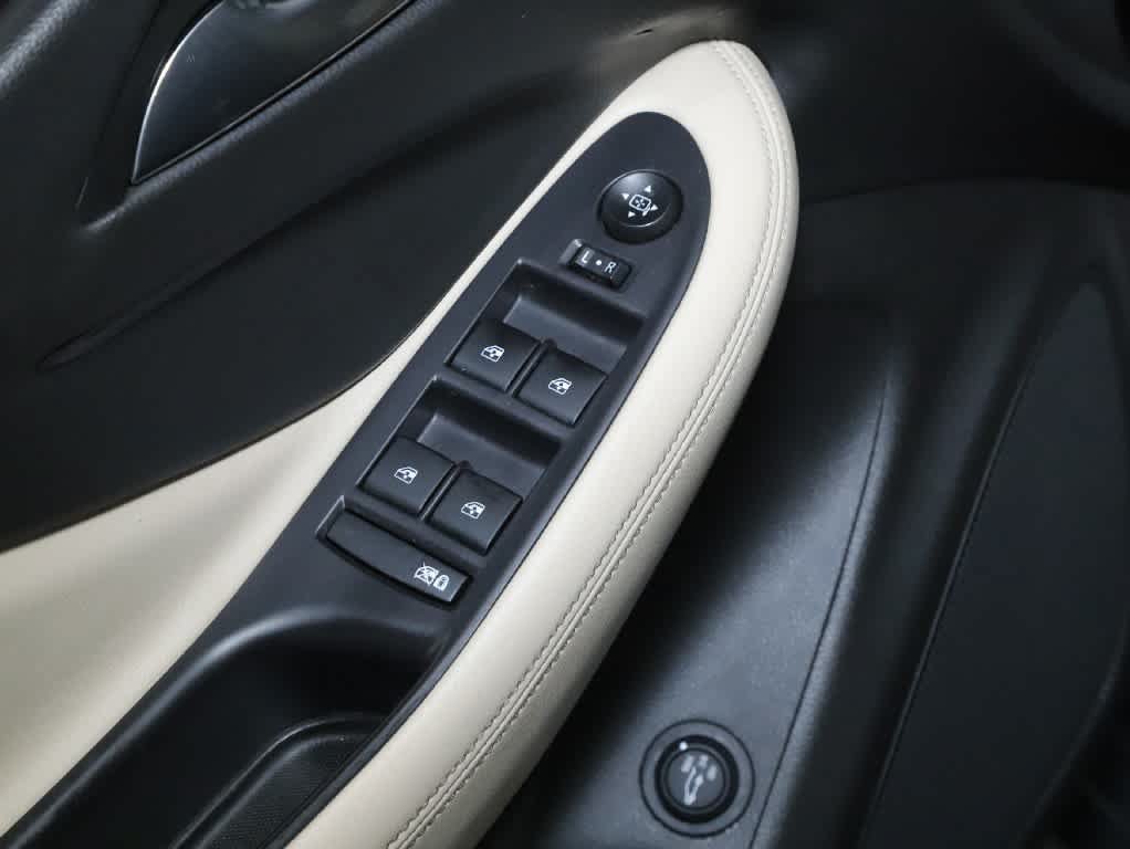 Used 2020 Buick Envision Preferred AWD/4WD image 17