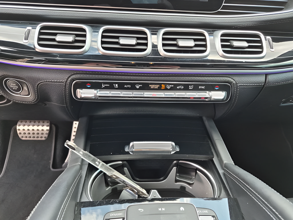 Used 2024 Mercedes-Benz GLS 580 4MATIC image 27