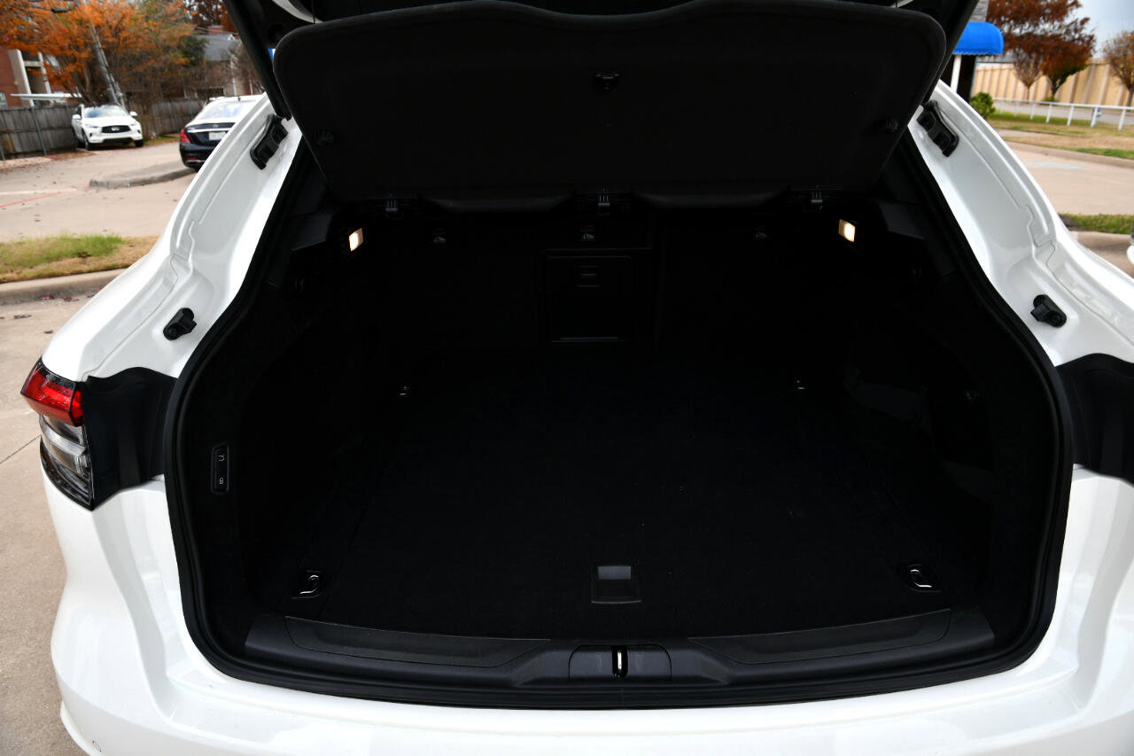 Used 2023 Maserati Levante Modena image 7