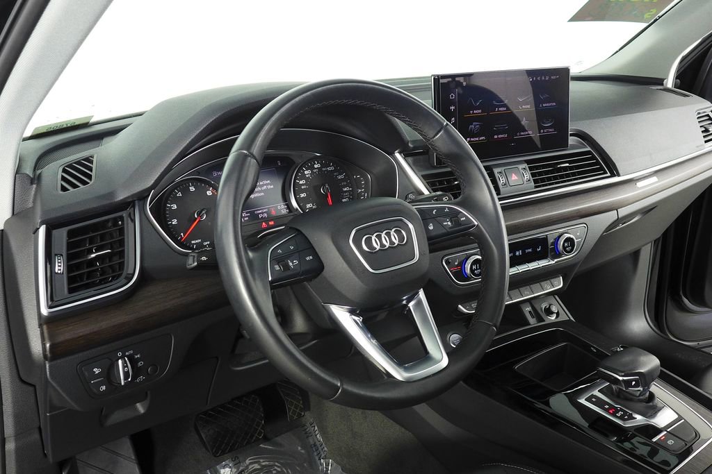 Used 2023 Audi Q5 2.0T Premium w/ Convenience Package image 31