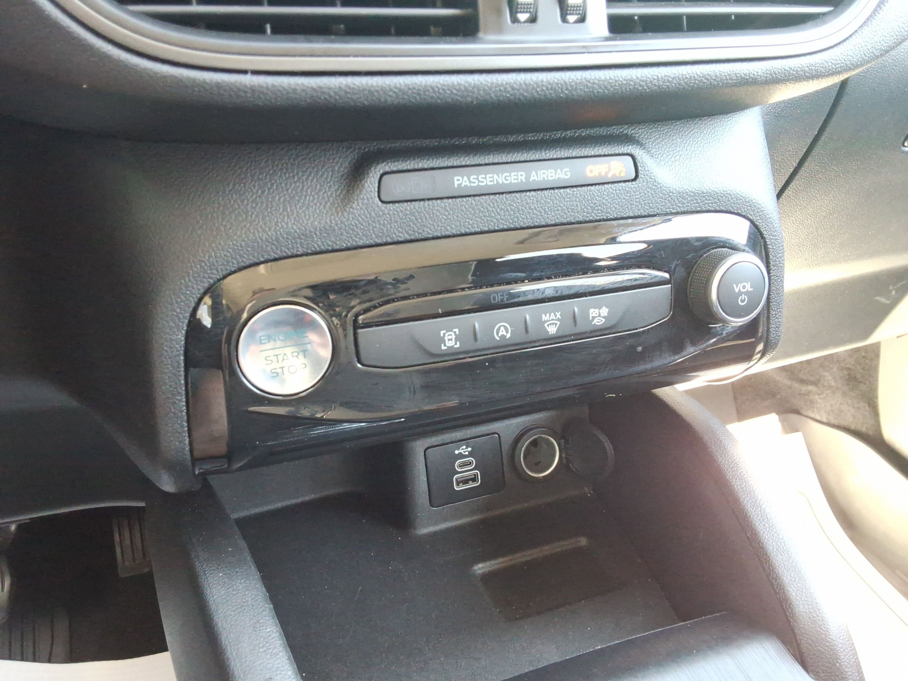 Used 2024 Ford Escape Active w/ Tech Pack #1 FWD image 17