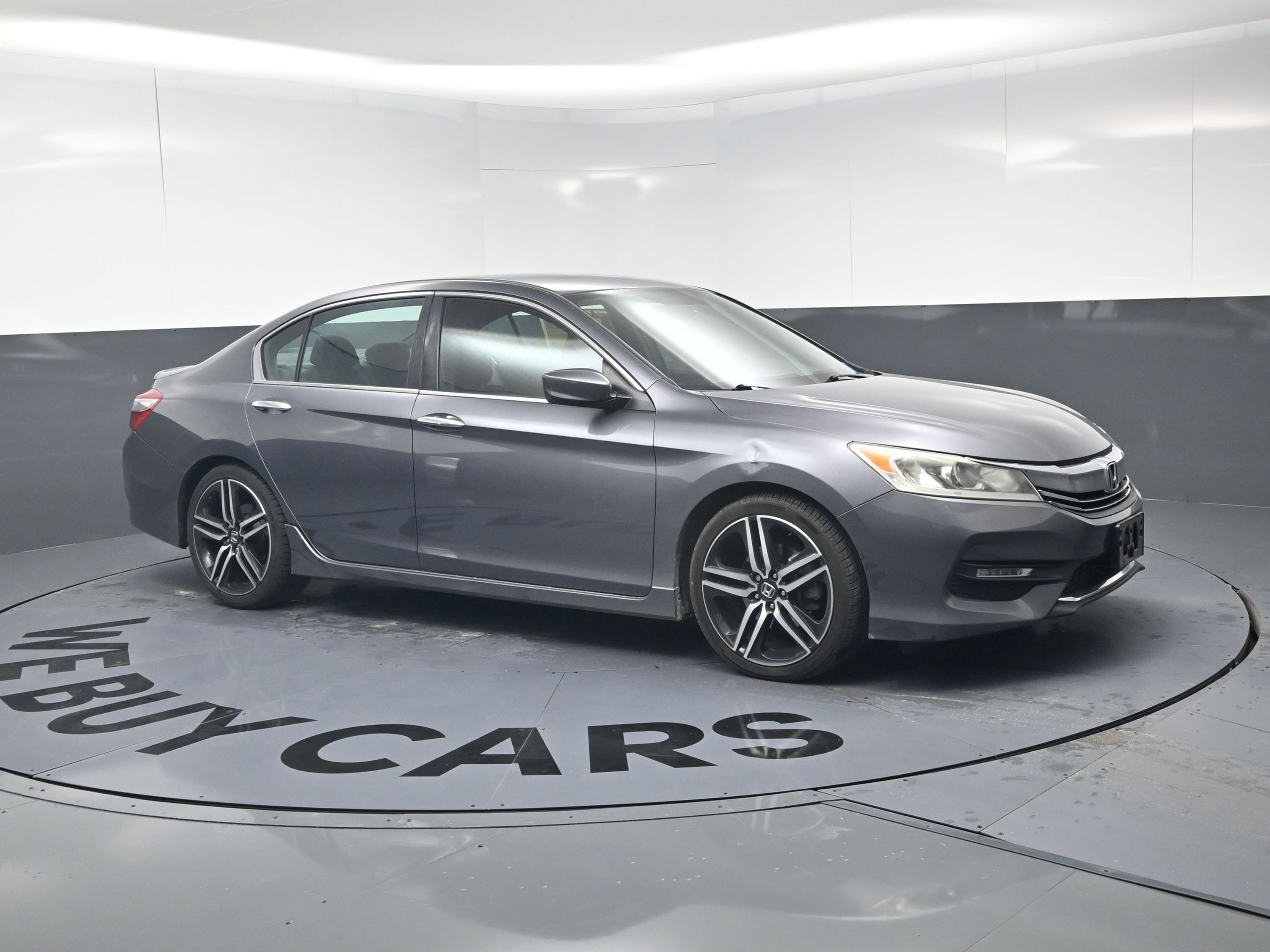Used 2017 Honda Accord Sport video 2