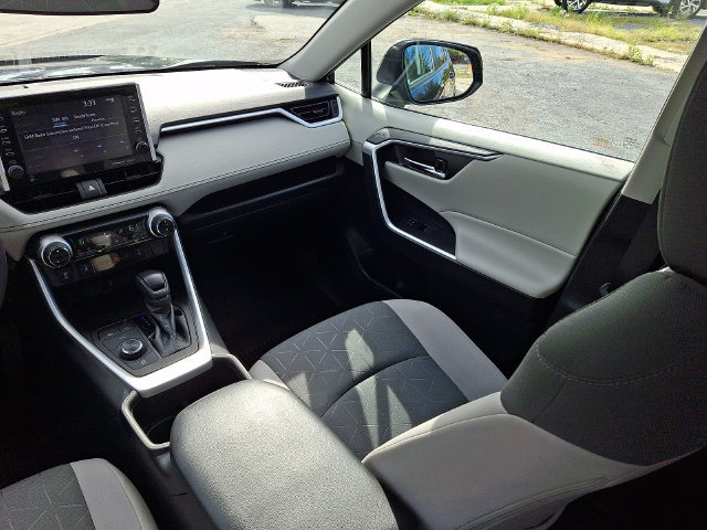 Used 2022 Toyota RAV4 XLE w/ Convenience Package AWD/4WD image 18