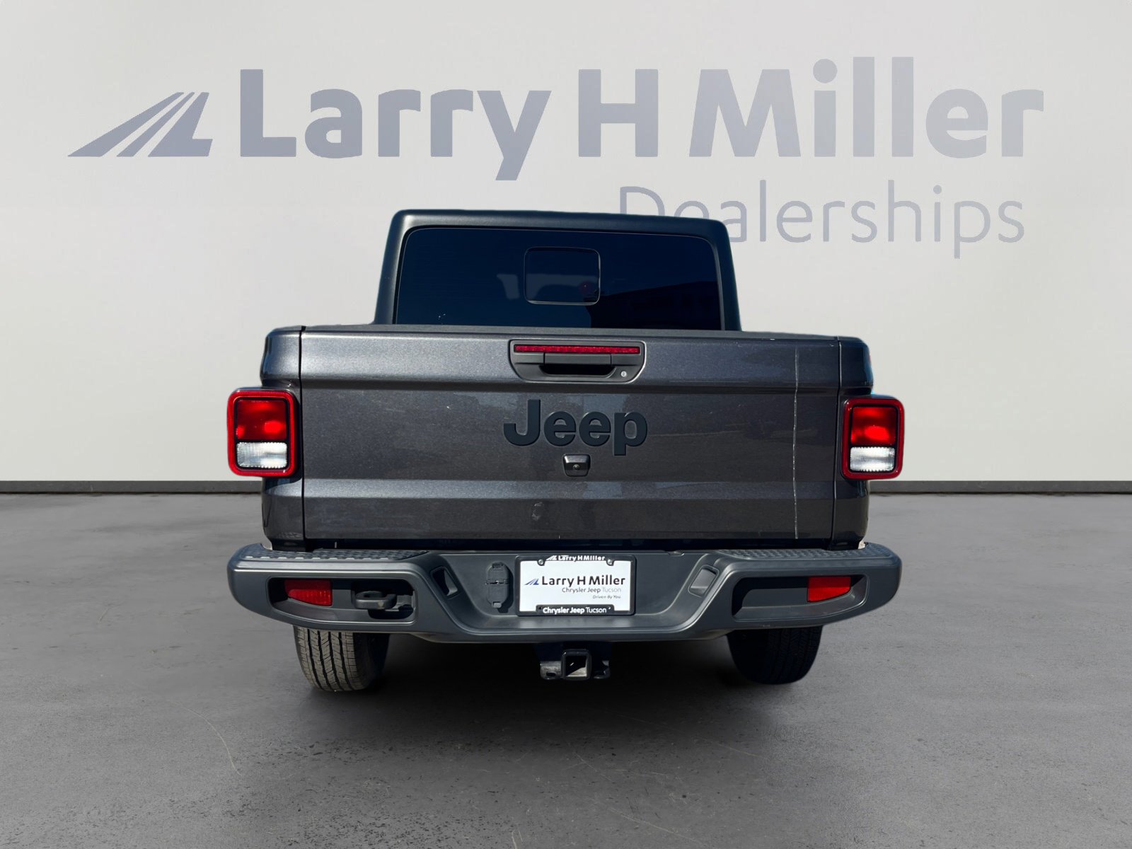 Used 2022 Jeep Gladiator Sport image 4