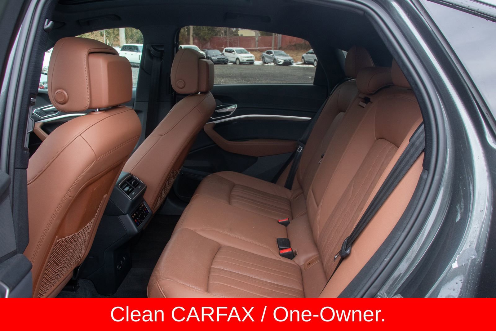 Used 2022 Audi e-tron Premium Plus w/ Premium Plus Package image 14