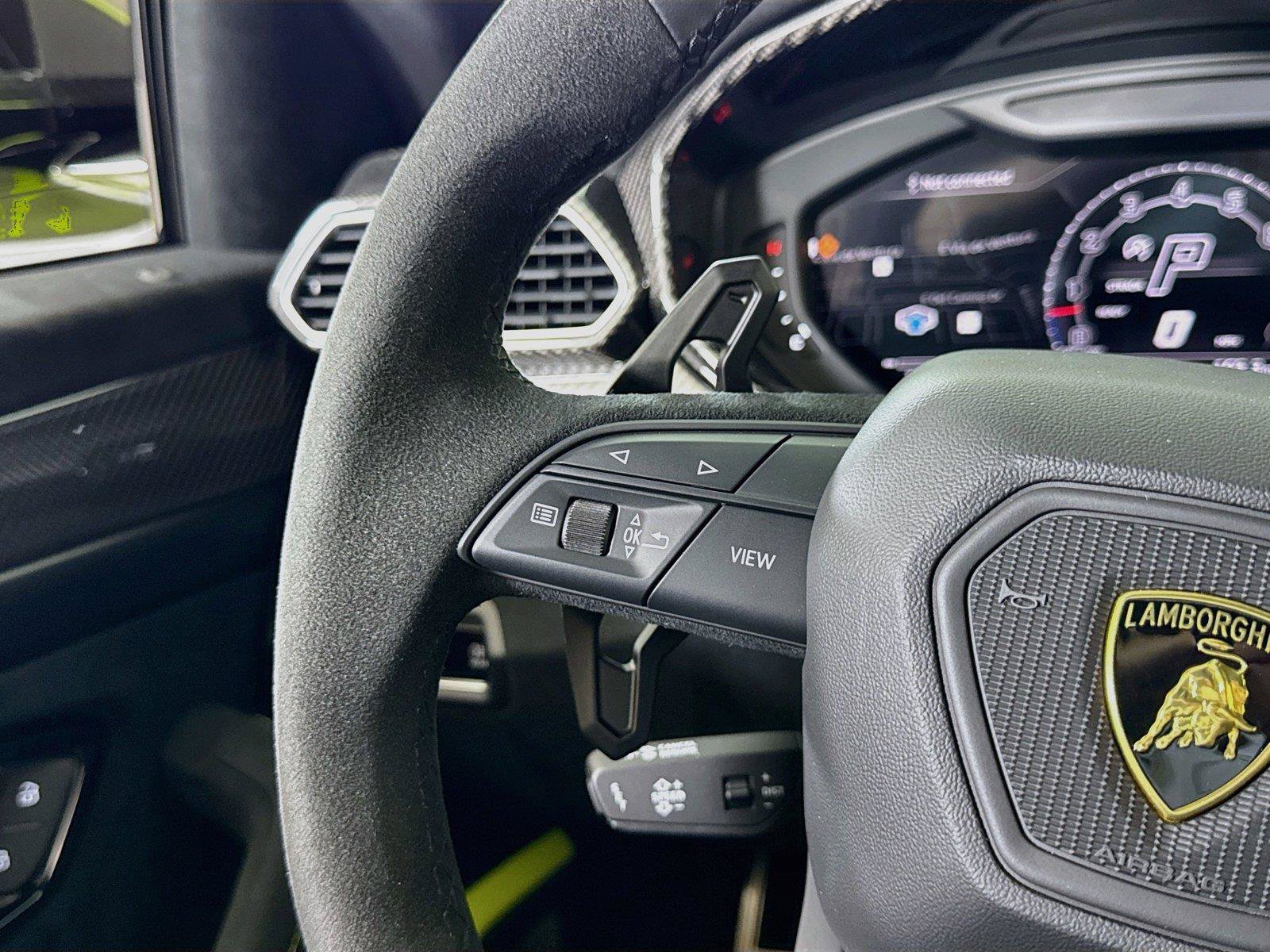 Used 2024 Lamborghini Urus Performante AWD/4WD image 22
