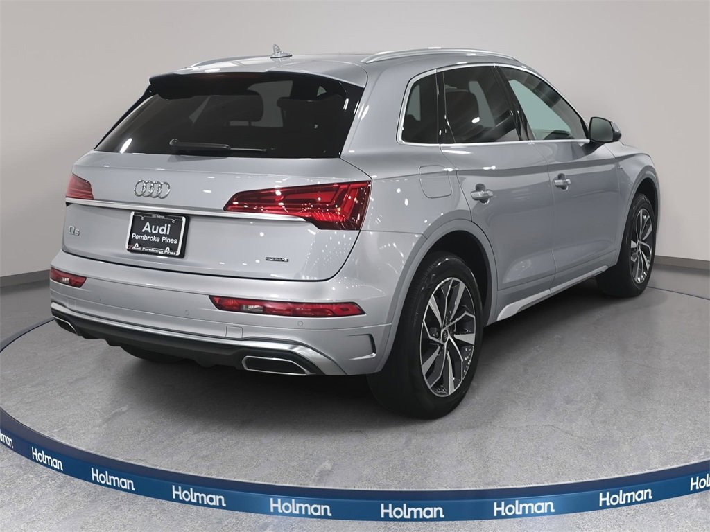 Used 2023 Audi Q5 2.0T Premium w/ Convenience Package image 6
