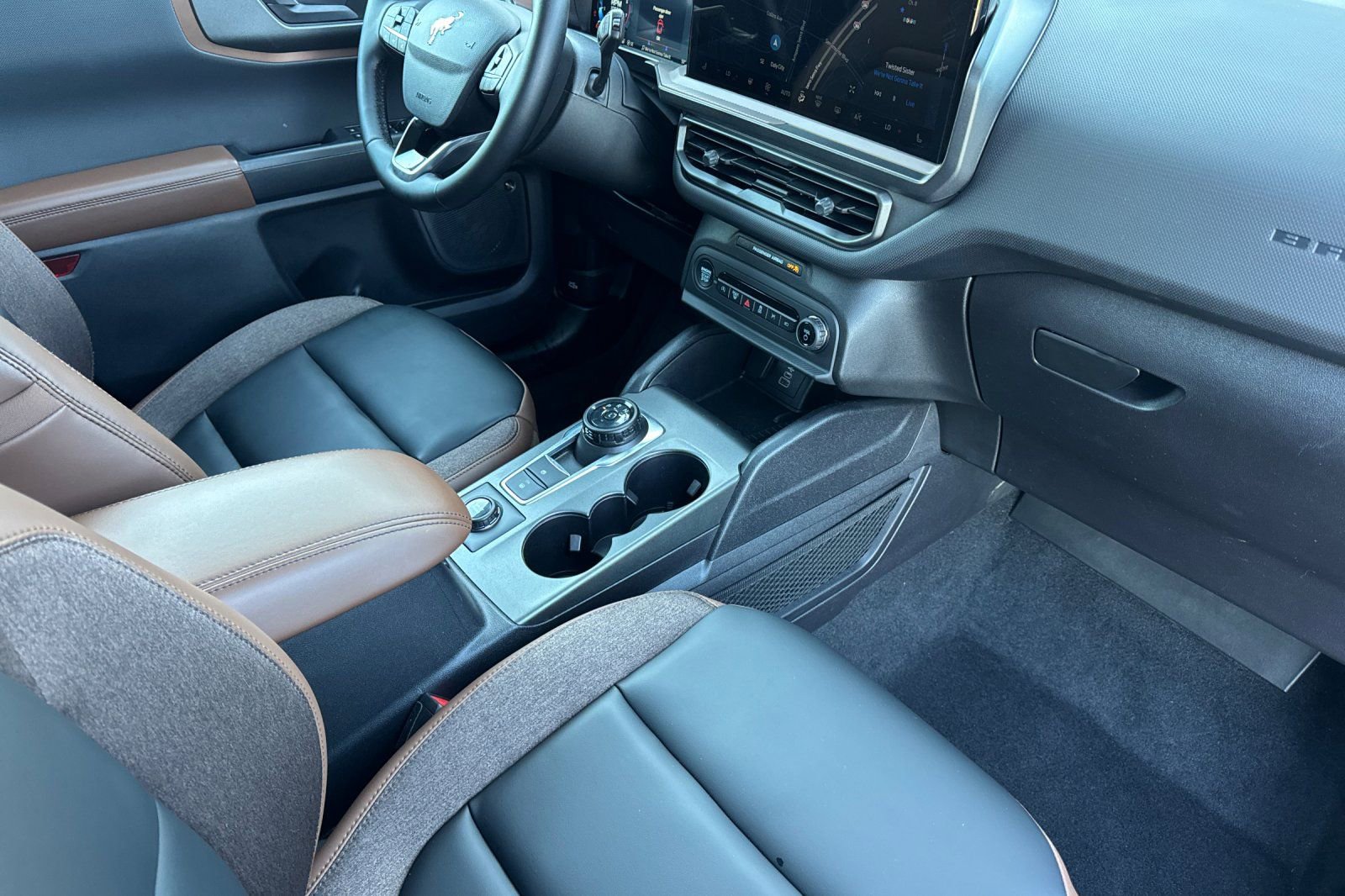 Certified 2025 Ford Bronco Sport Outer Banks w/ Outer Banks Tech Package+ image 17