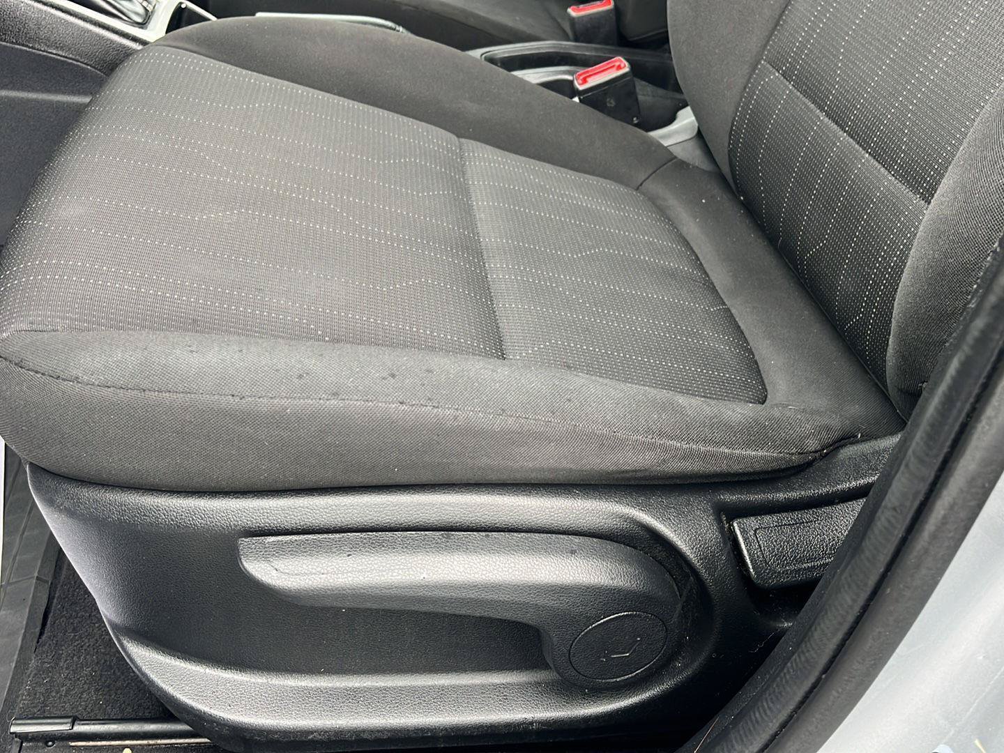Used 2021 Hyundai Venue SE FWD image 20