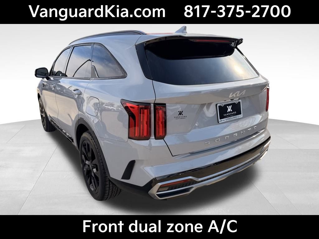 Certified 2022 Kia Sorento SX image 2