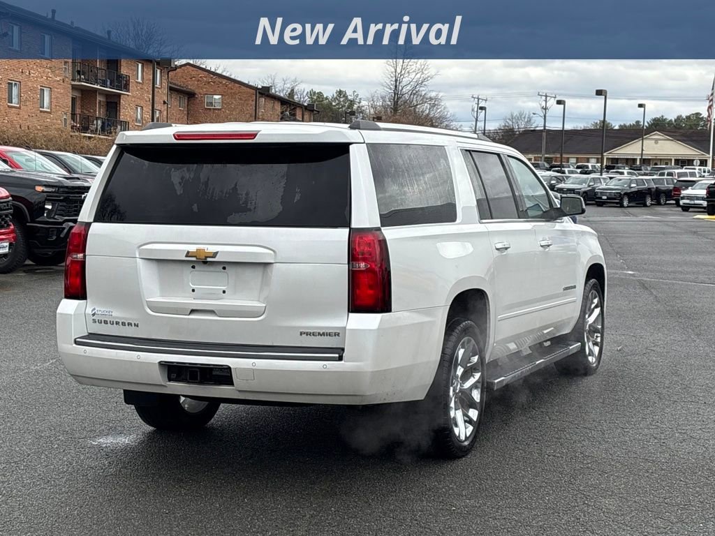 Used 2020 Chevrolet Suburban Premier image 3