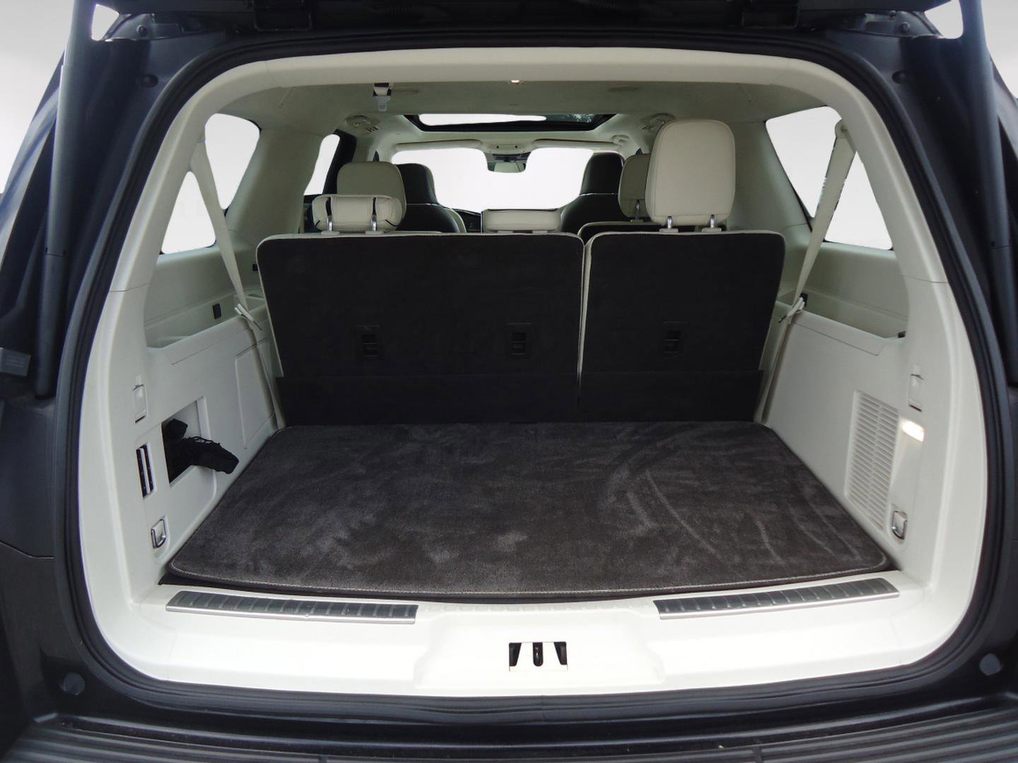 Used 2019 Lincoln Navigator L Black Label w/ Cargo Package AWD/4WD image 38