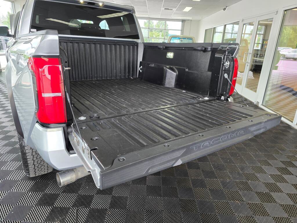 Used 2024 Toyota Tacoma TRD Off-Road AWD/4WD image 13