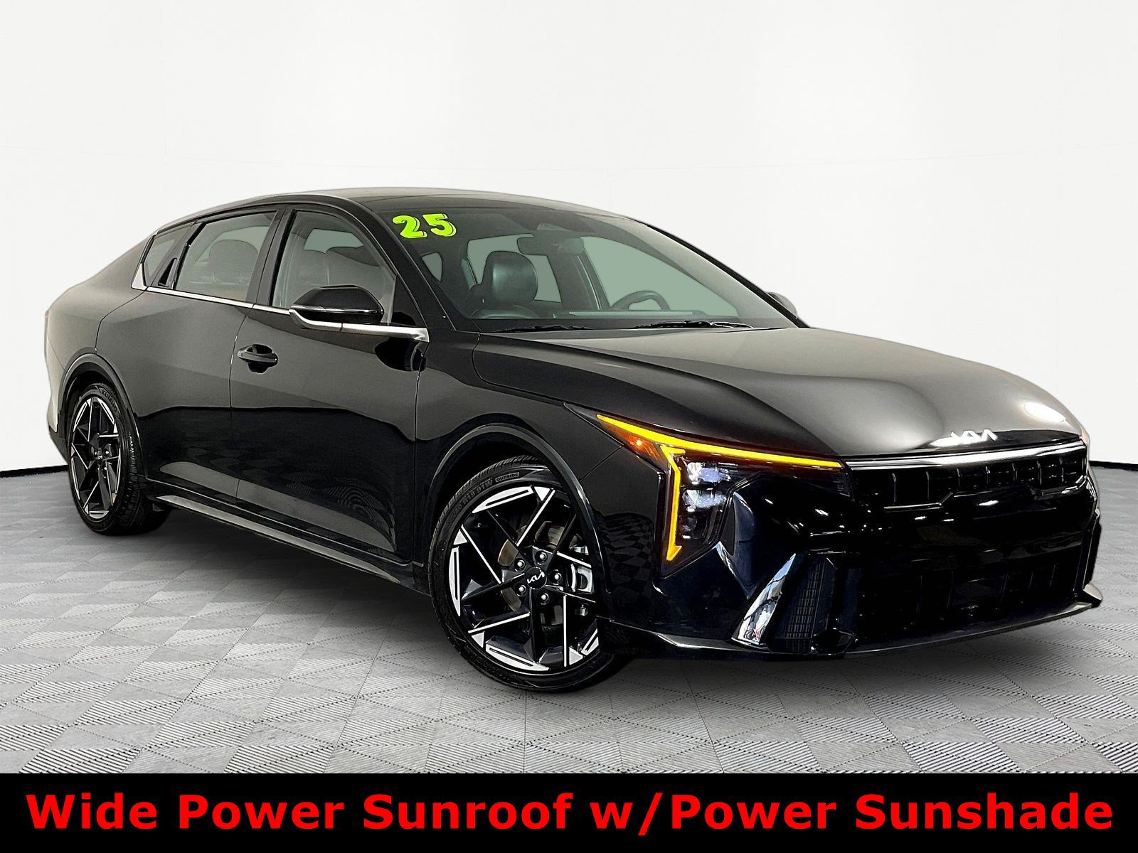 Used 2025 Kia K4 GT-Line w/ GT-Line Premium Package FWD image 3