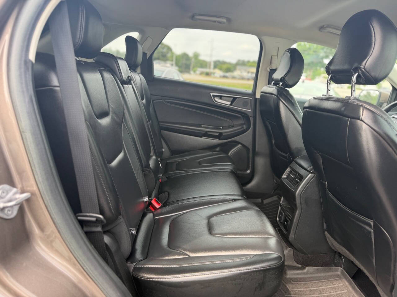 Used 2019 Ford Edge Titanium AWD/4WD image 8