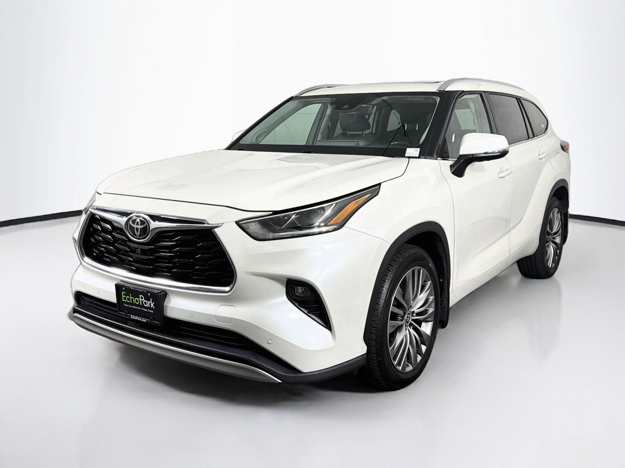 Used 2021 Toyota Highlander Platinum AWD/4WD image 3