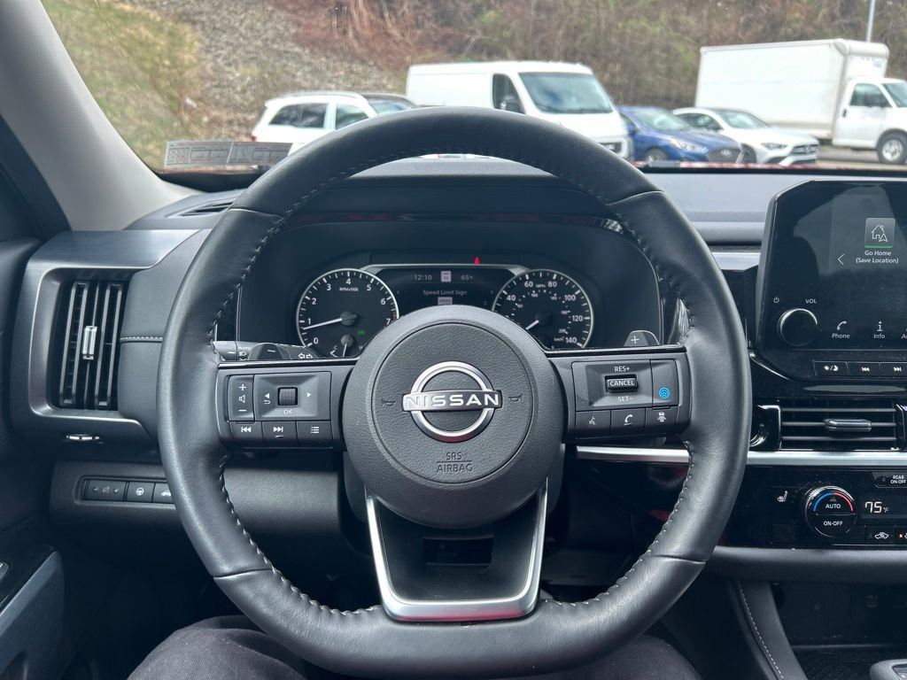 Certified 2025 Nissan Pathfinder SL image 14