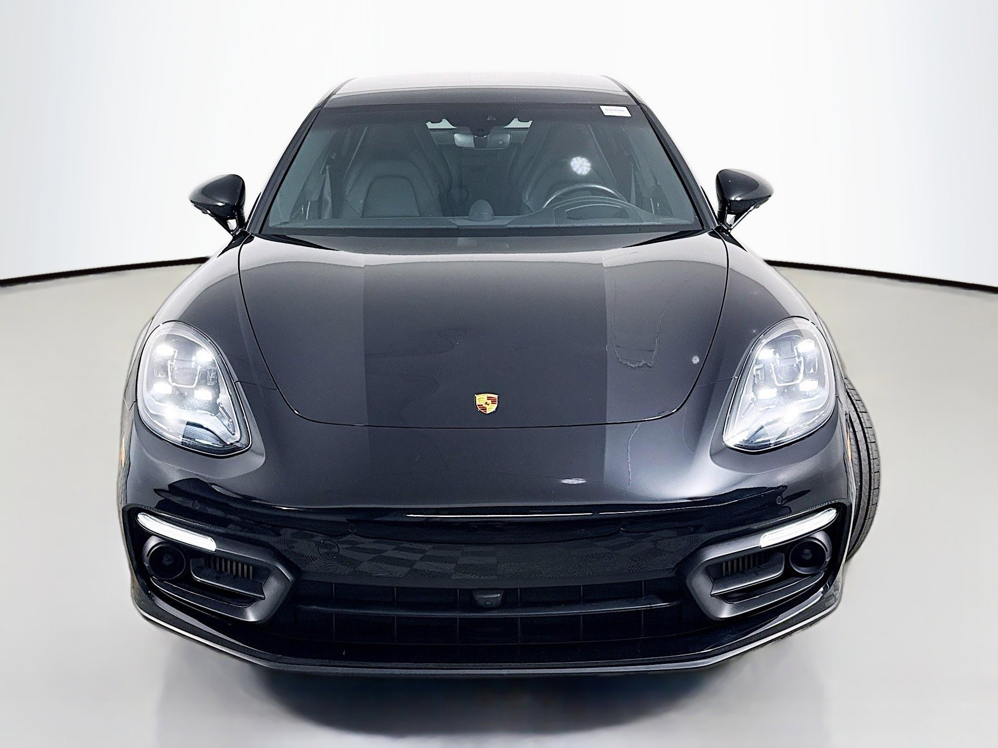 Used 2023 Porsche Panamera Platinum Edition w/ Assistance Package image 2