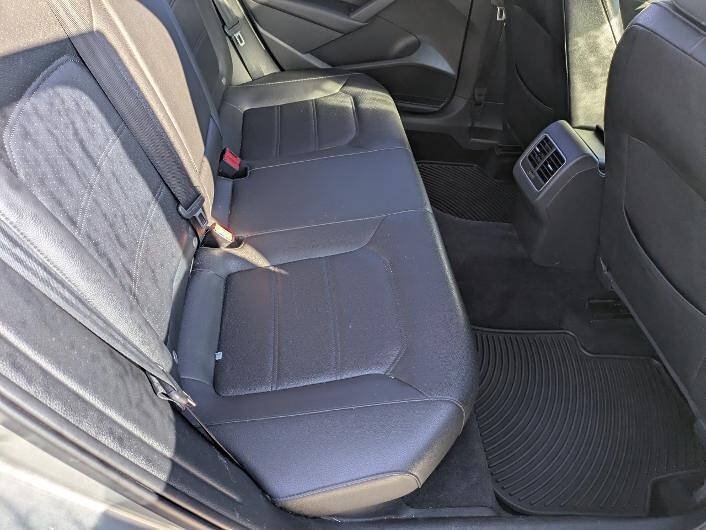 Used 2014 Volkswagen Passat TDI SE FWD image 15