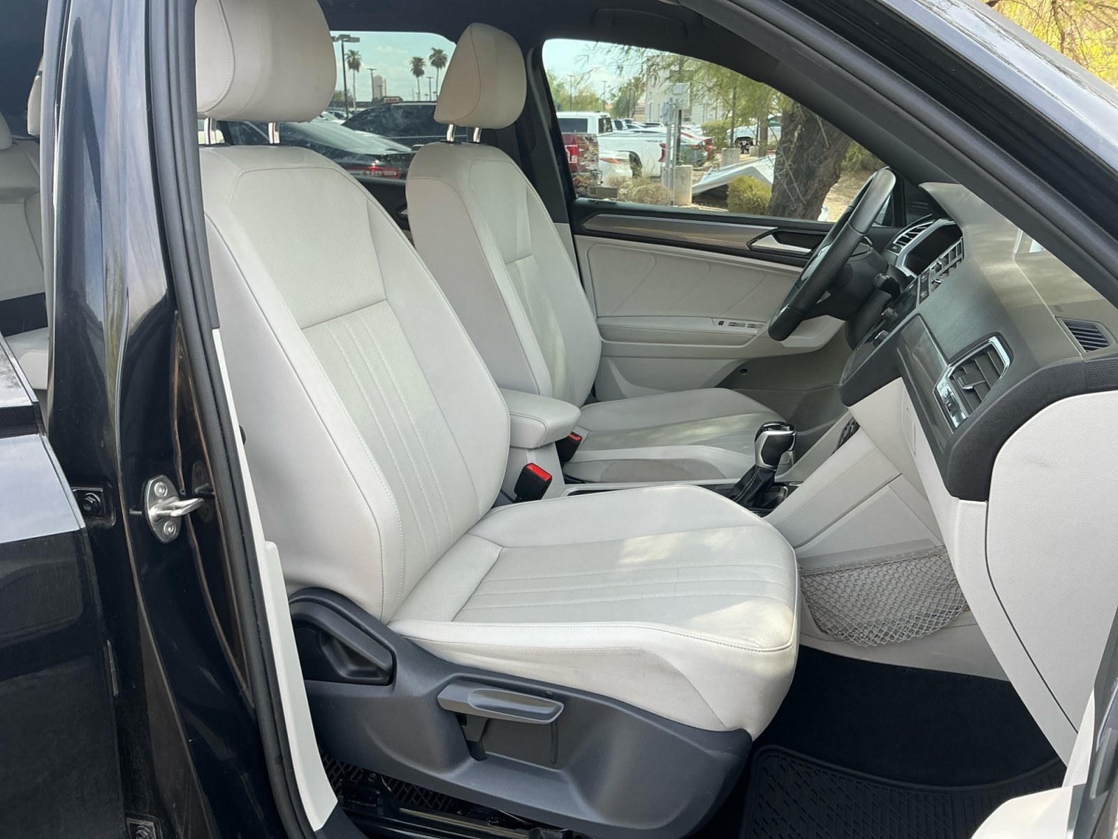 Used 2022 Volkswagen Tiguan SE R-Line FWD image 19