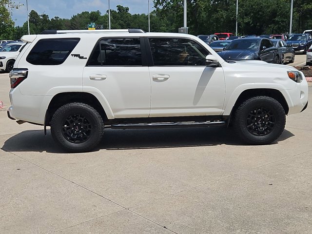 Used 2017 Toyota 4Runner TRD Off-Road Premium image 4