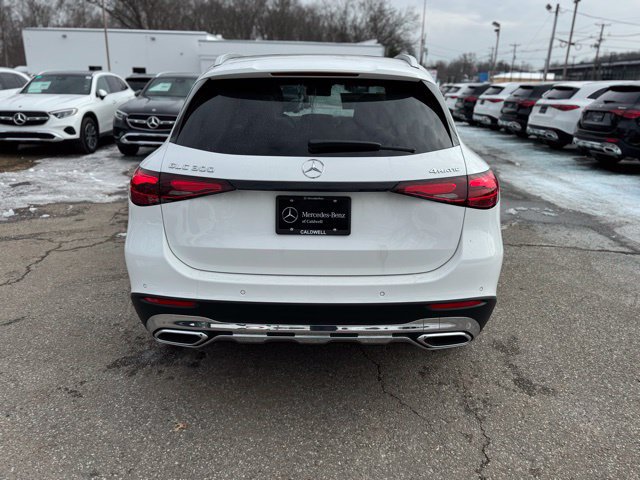 Used 2026 Mercedes-Benz GLC 300 4MATIC image 4