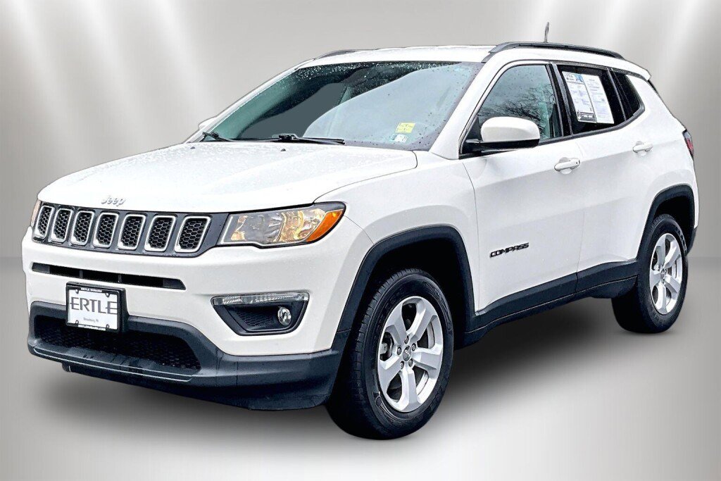 Used 2020 Jeep Compass Latitude image 3