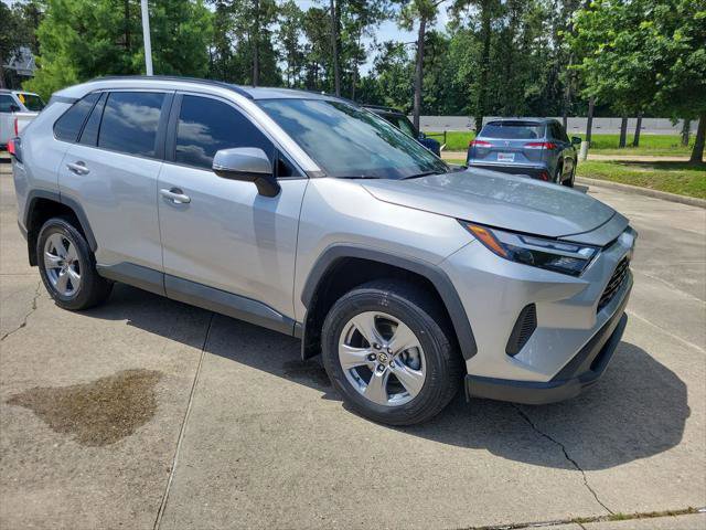 Certified 2022 Toyota RAV4 XLE w/ Convenience Package FWD image 10