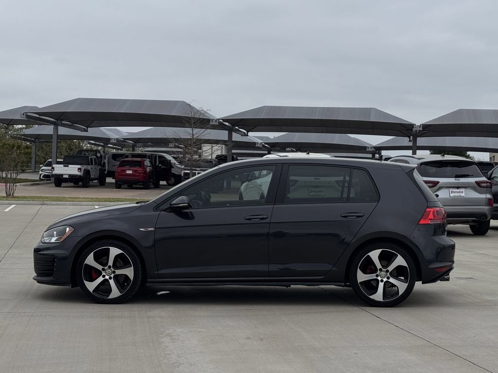 Used 2017 Volkswagen Golf S image 3
