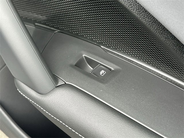 New 2026 Volkswagen Tiguan SE image 33