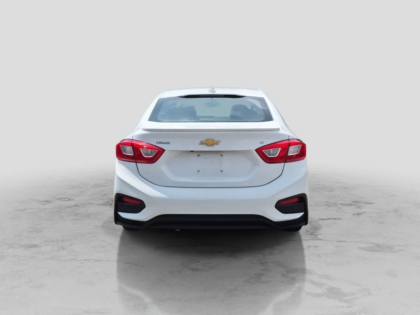 Used 2017 Chevrolet Cruze LT w/ Convenience Package FWD image 7