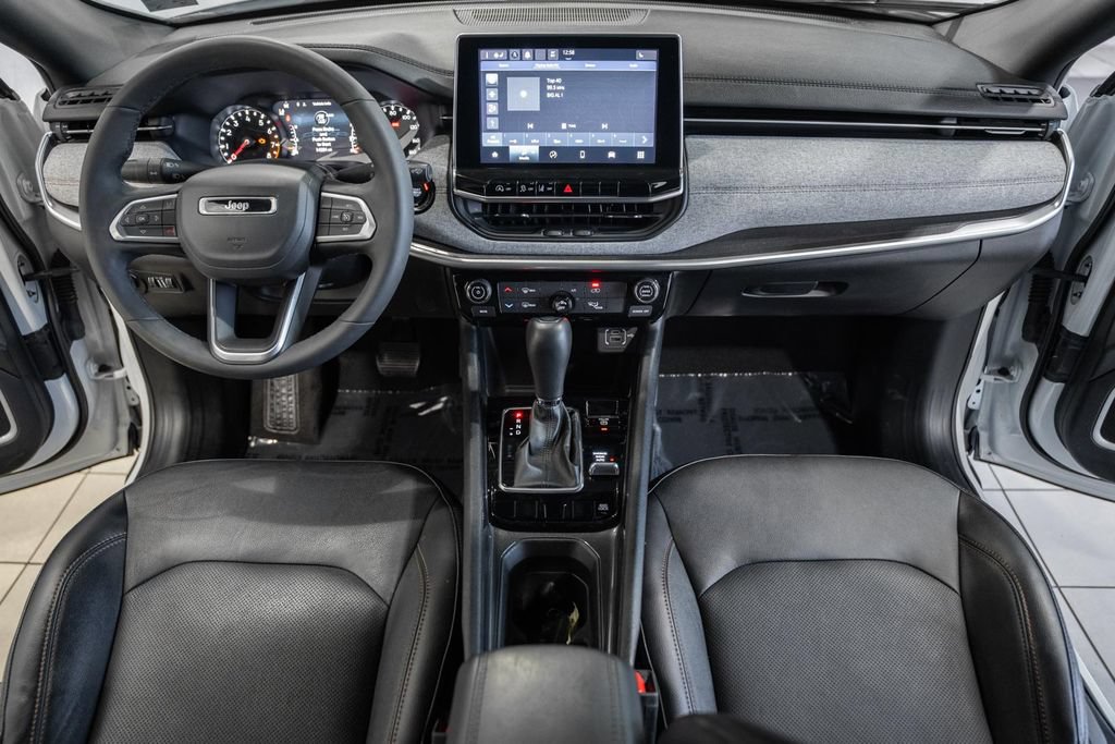 Certified 2023 Jeep Compass Latitude AWD/4WD image 18