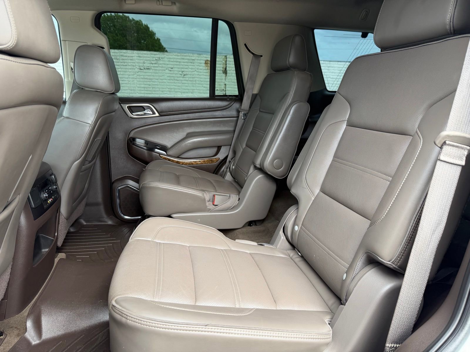 Used 2016 GMC Yukon Denali w/ Open Road Package AWD/4WD image 20