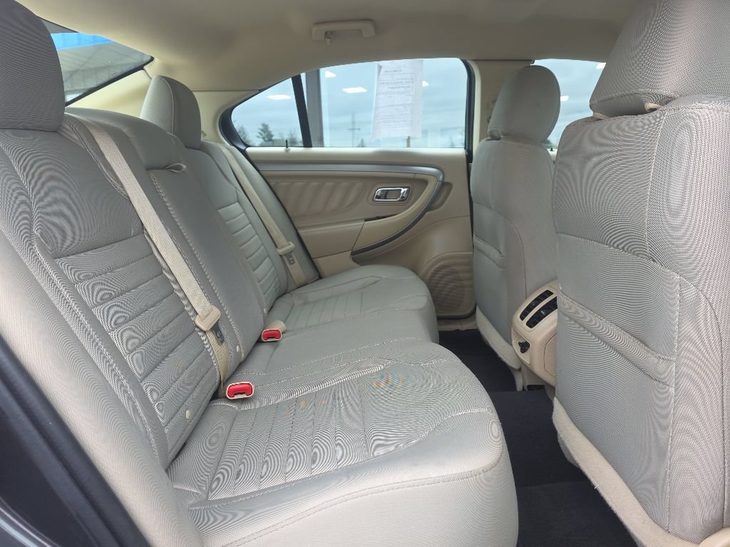 Used 2019 Ford Taurus SE FWD image 14