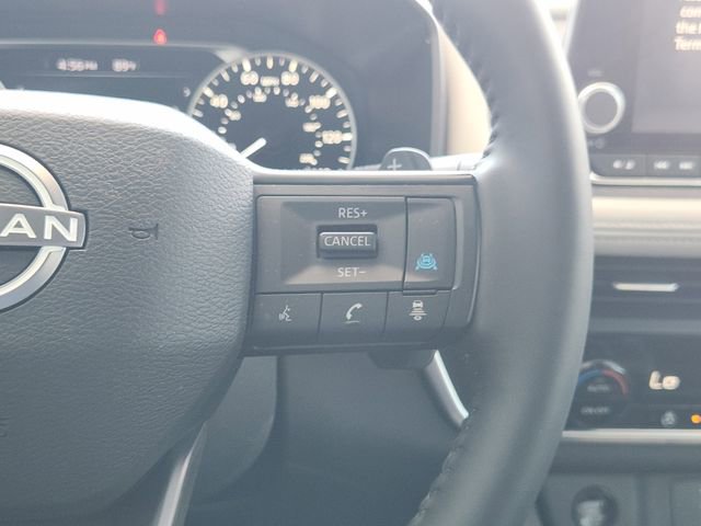 Used 2025 Nissan Rogue SV w/ SV Premium Package FWD image 23