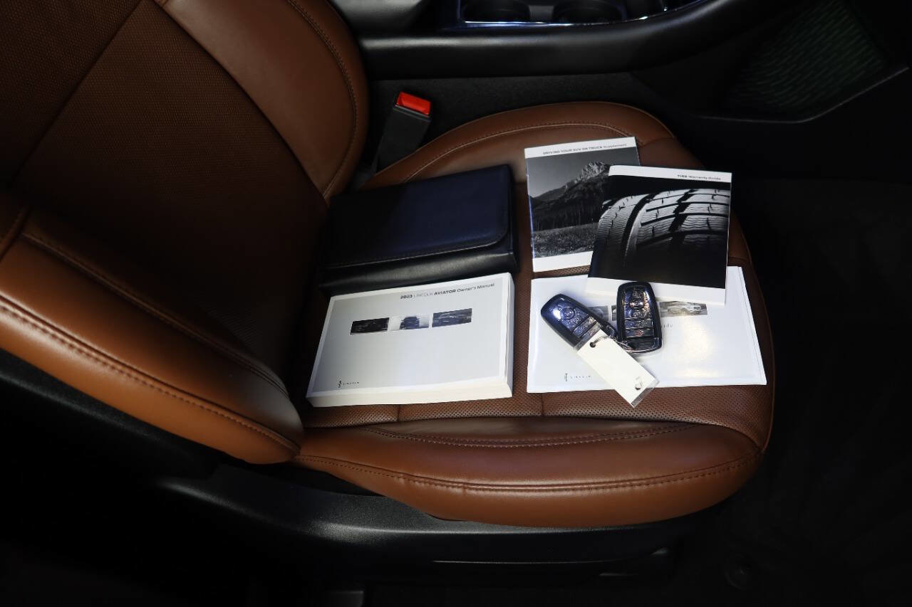 Used 2023 Lincoln Aviator Reserve w/ Equipment Group 201A image 26