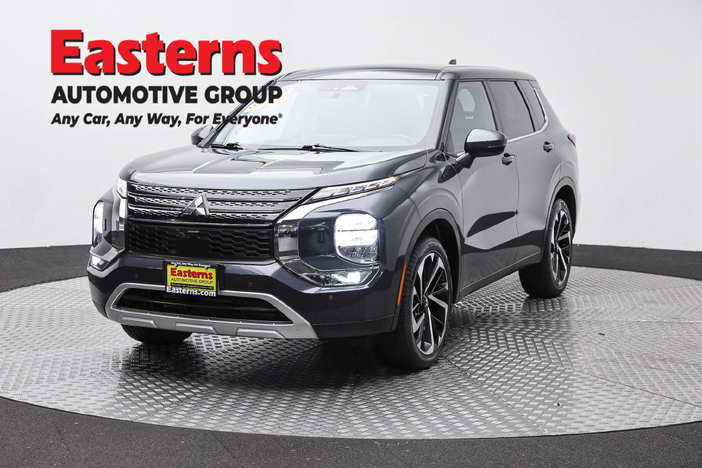 Used 2024 Mitsubishi Outlander SE