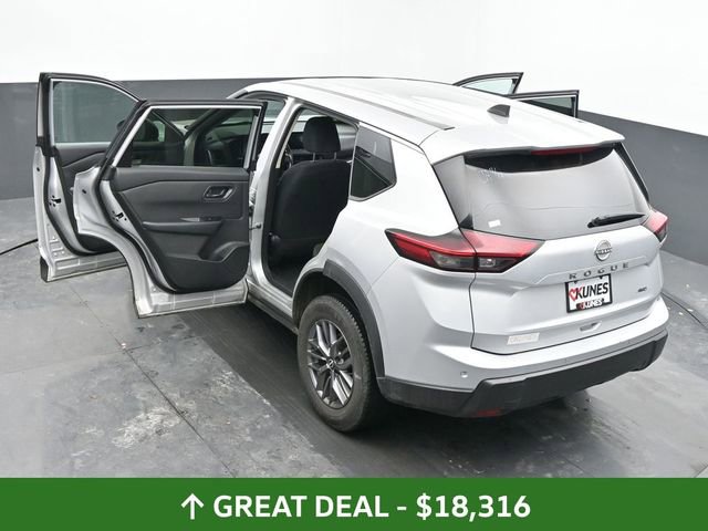 Used 2024 Nissan Rogue S image 63