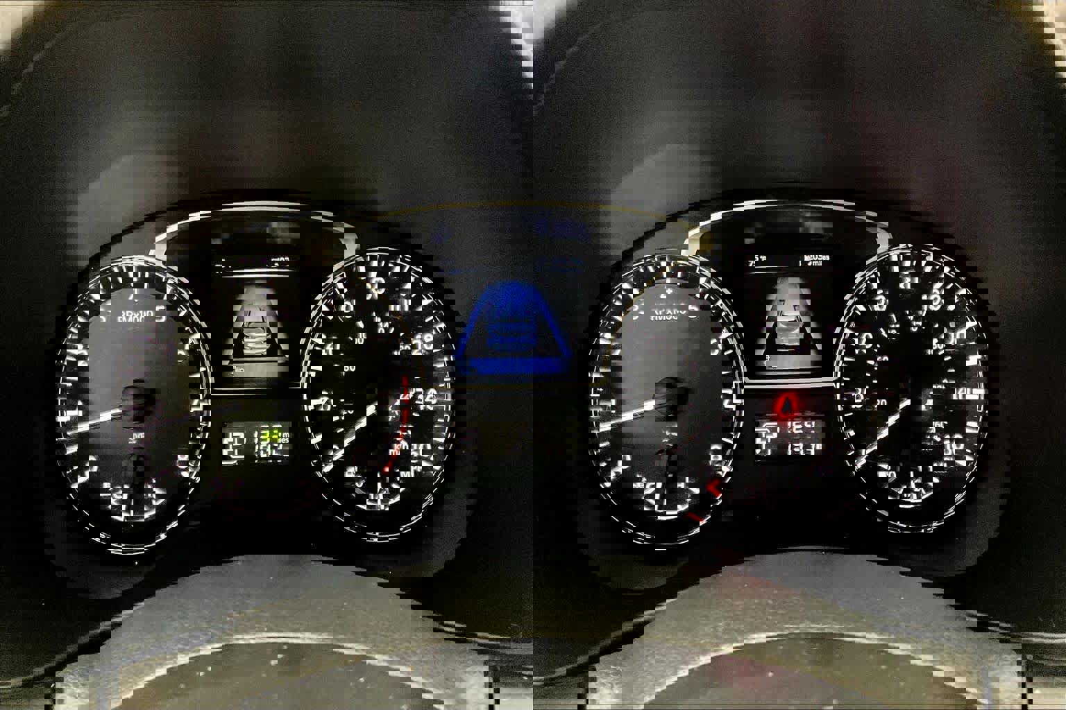 Used 2015 Nissan Pathfinder SL w/ Trailer Tow Package image 23