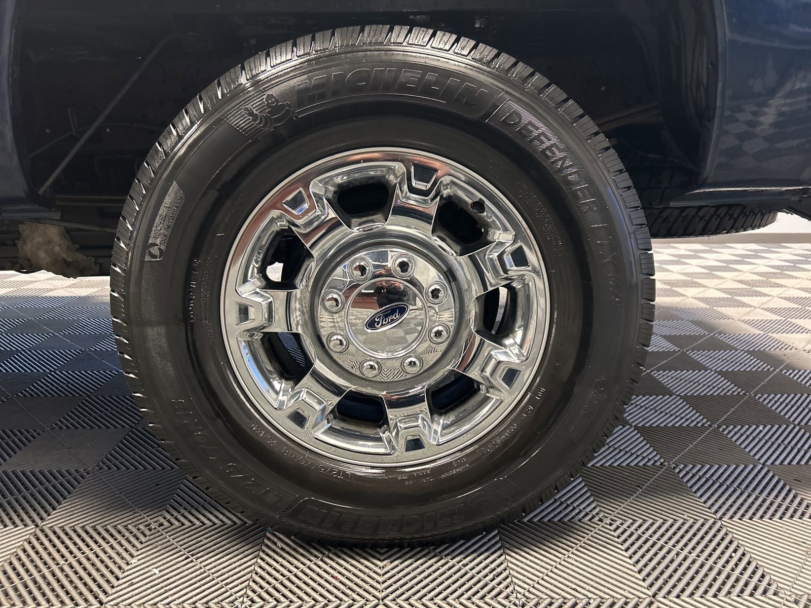 Used 2015 Ford F250 Lariat w/ Lariat Ultimate Package image 7