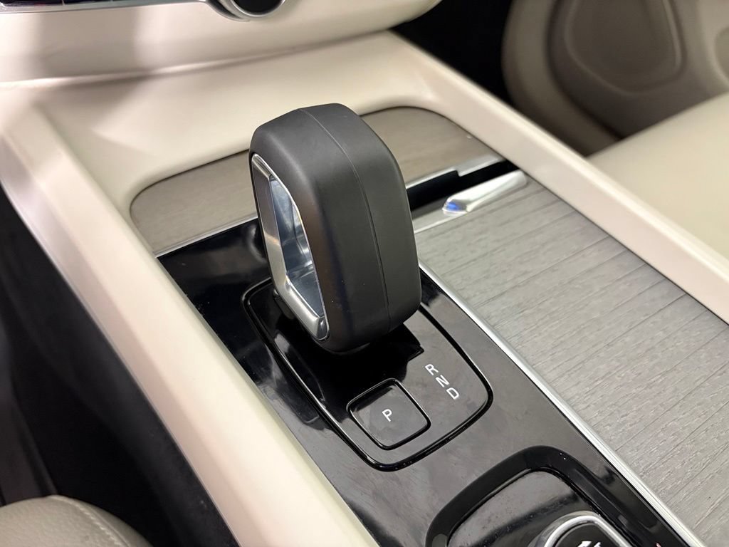 Used 2023 Volvo XC60 B5 Plus w/ Climate Package FWD image 30