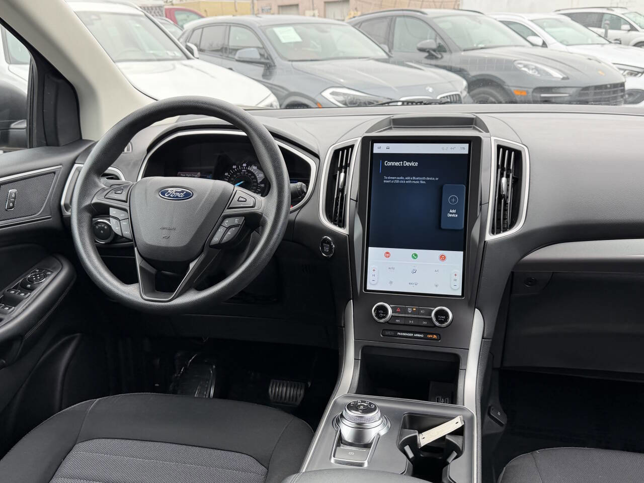 Used 2021 Ford Edge SE image 14