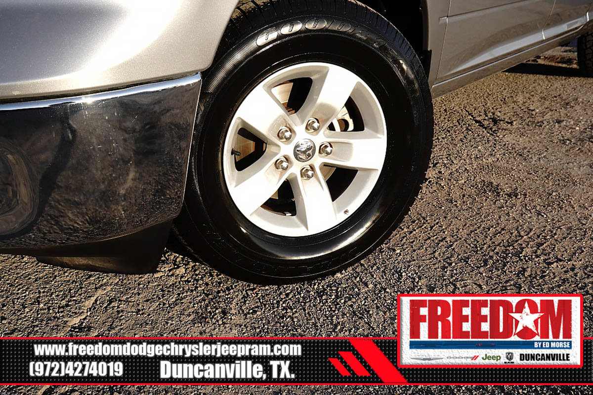 Used 2024 RAM 1500 Classic SLT AWD/4WD image 8