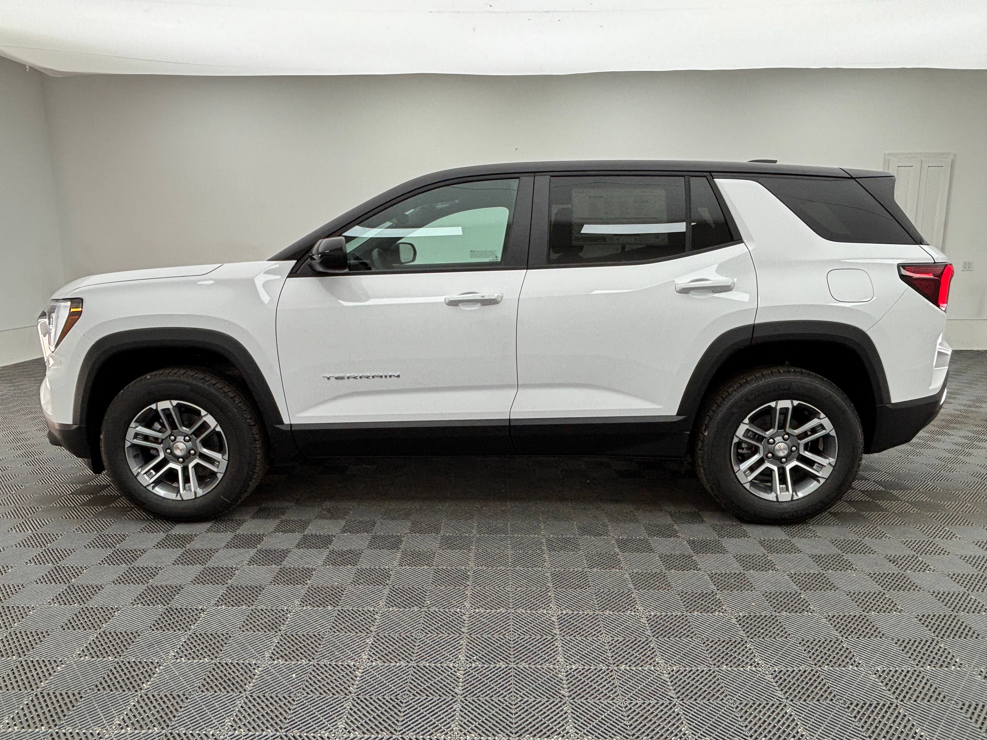 New 2027 GMC Terrain Elevation FWD image 11